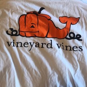 Vineyard vines never been worn Halloween Small